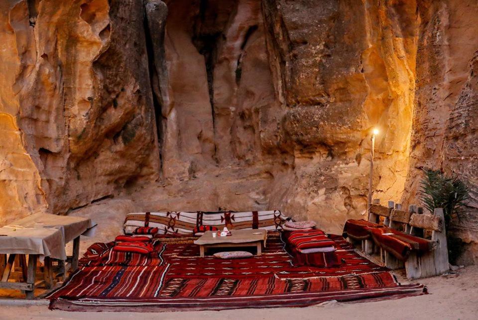 Hotel Ammarin Bedouin Camp à Wadi Musa Extérieur photo